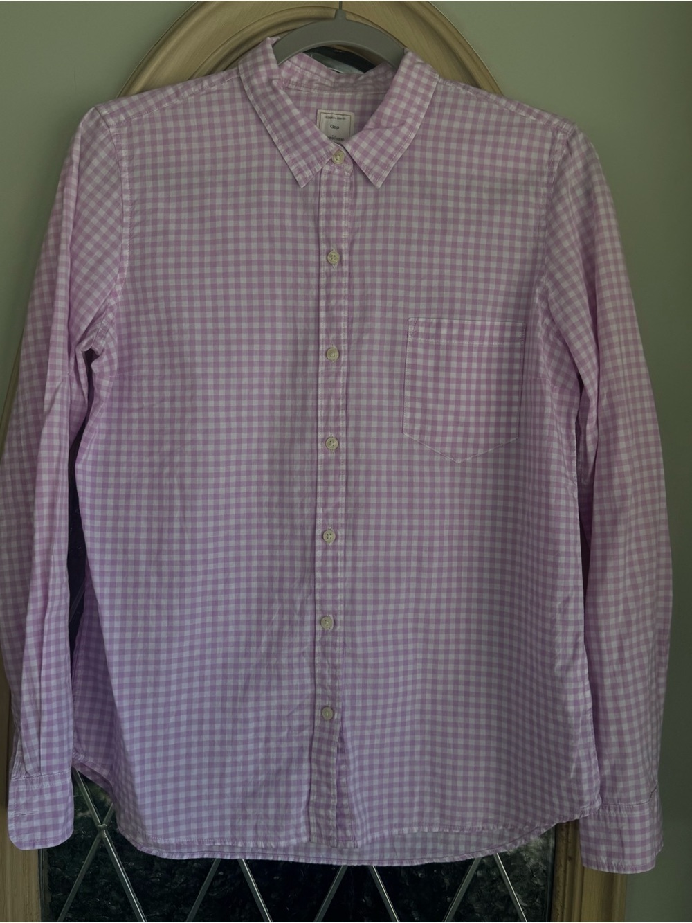 Women’s Fitted Boyfriend Long-Sleeve Gingham Button-Up Shirt - Light Pink